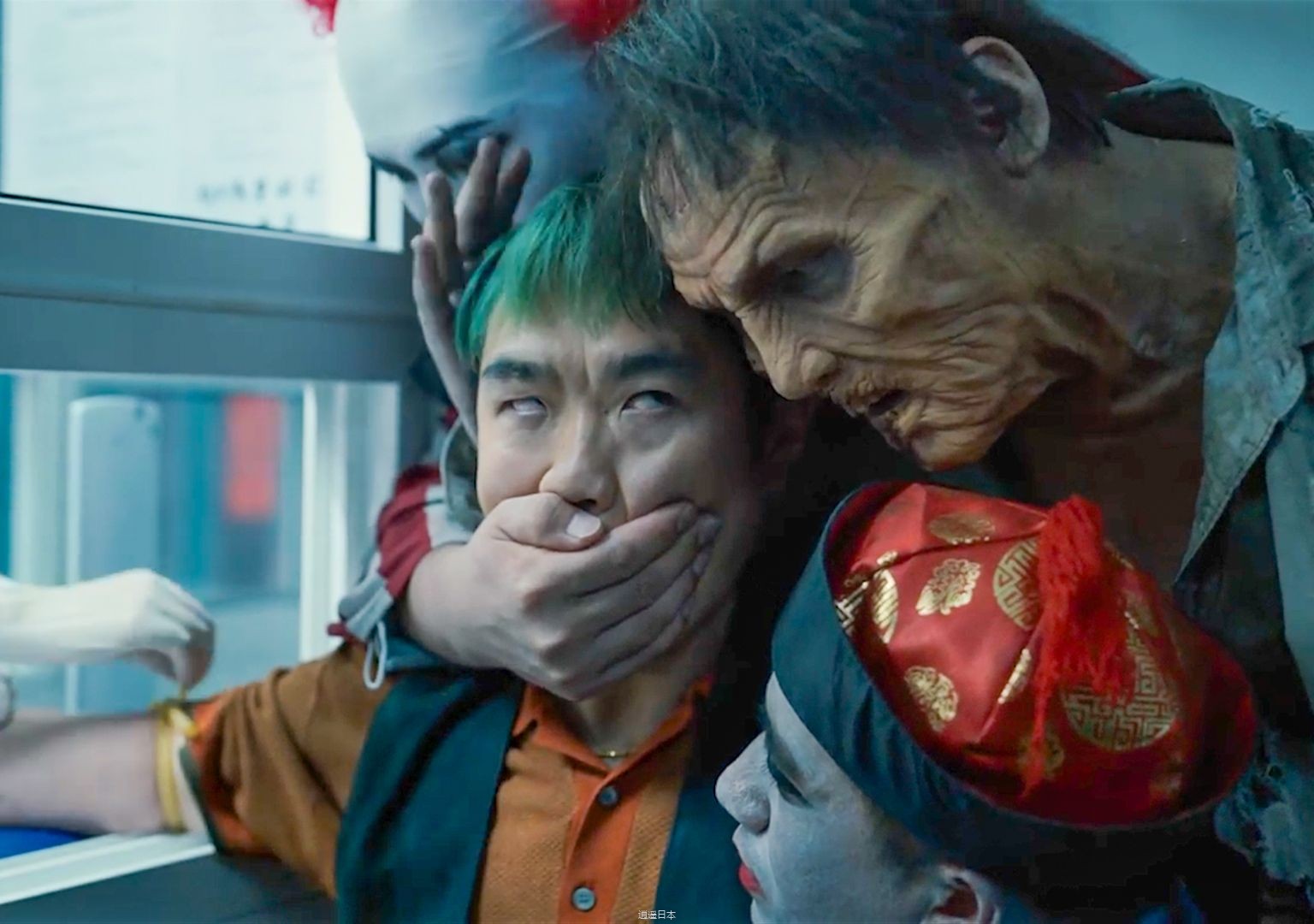 本以为是烂片，上映第1天就拿5个冠军，大鹏导演生涯最好的电影！《保你平安》-1.jpg