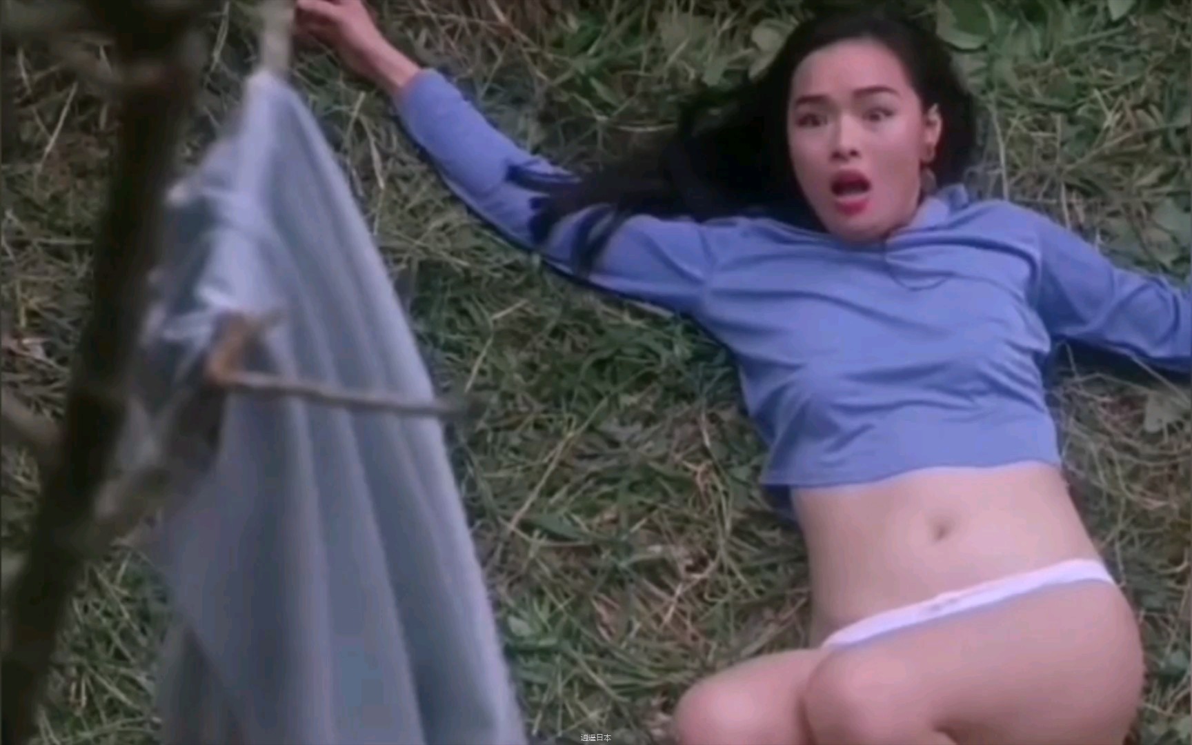 美女被看光-1.jpg